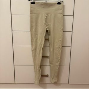 beige set active leggings